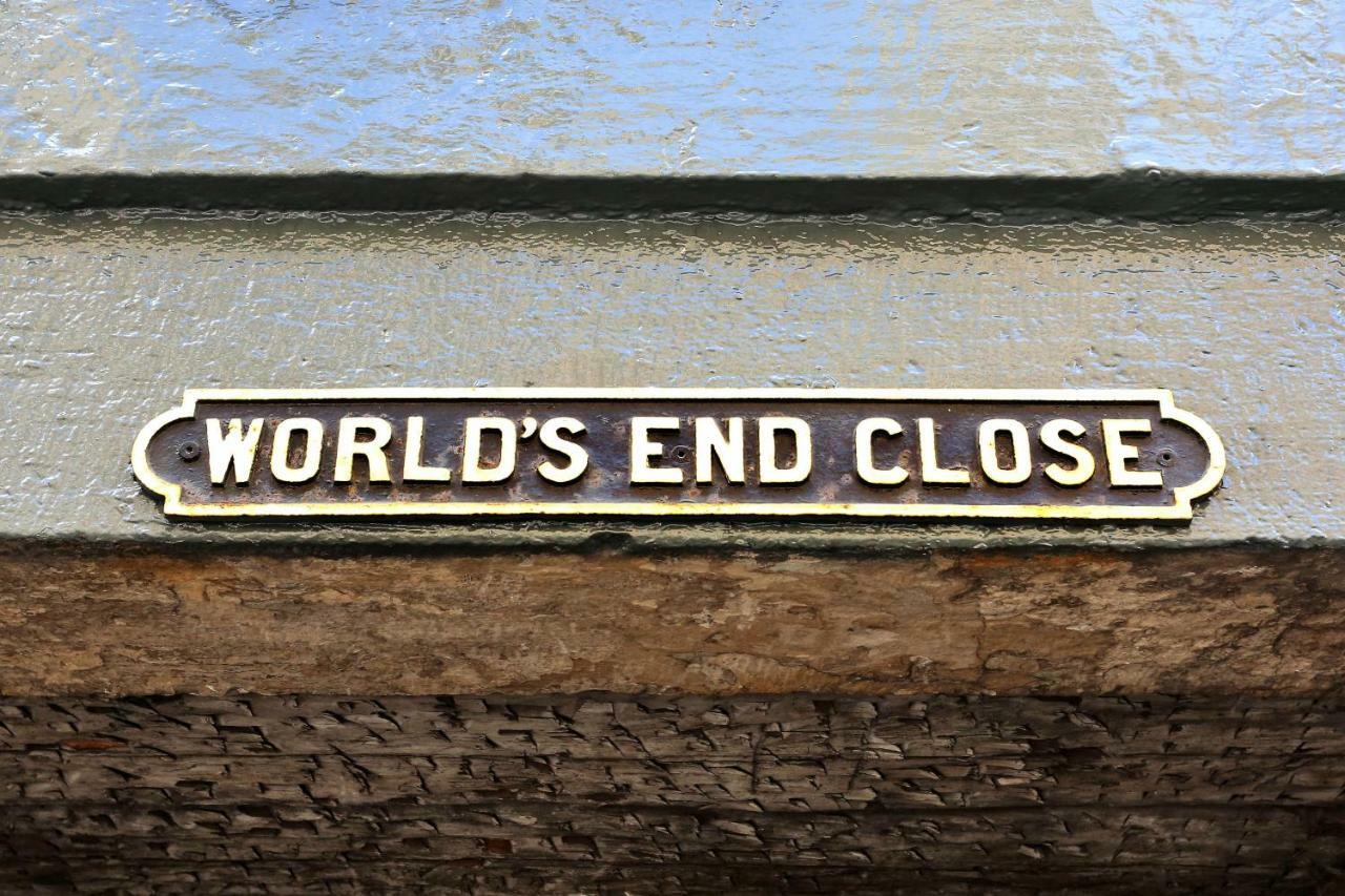 World's End - Historic 2 Bed On The Royal Mile, Sleeps 4 Appartement *