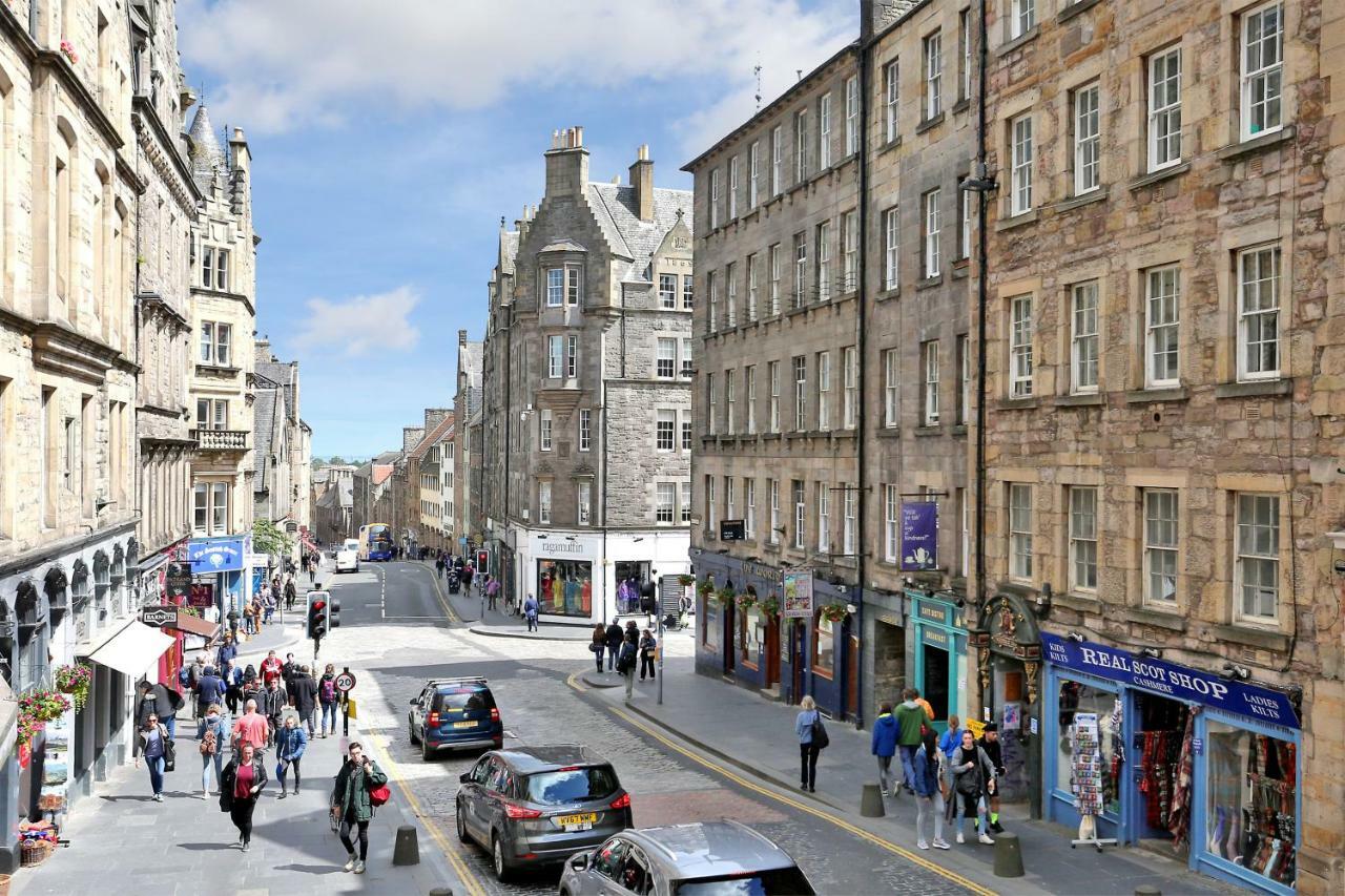 World's End - Historic 2 Bed On The Royal Mile, Sleeps 4 * EDI